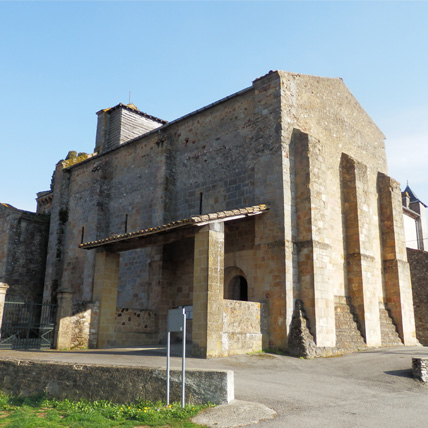 Eglise vue sur le côté